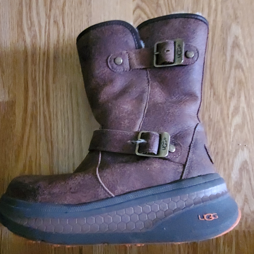 🥾🥾Ugg snow boot 3m thinsulate size8🥾🥾